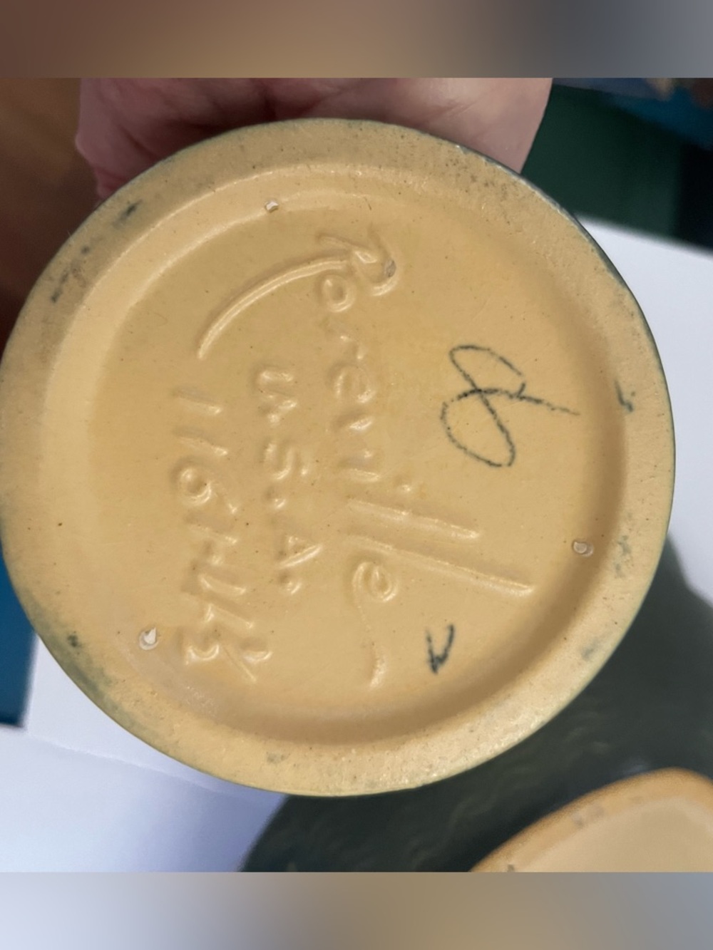 Green Roseville purple freesia Pottery Bowl with 2 matching candlesticks - Picture 9 of 10